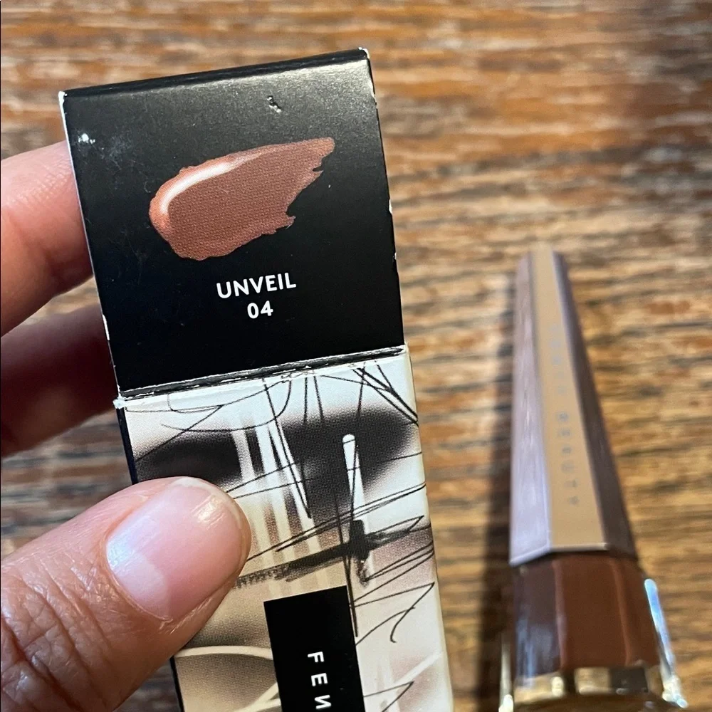 Fenty Beauty Stunna Lip Paint in Deep Brown
